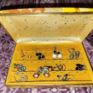 Dangle earrings and box